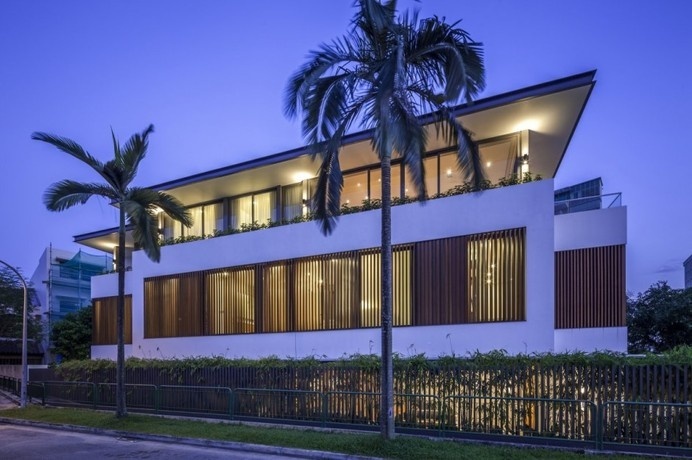 Long&Narrow House in Singapore Encouraging Strong Family Connections #architecture