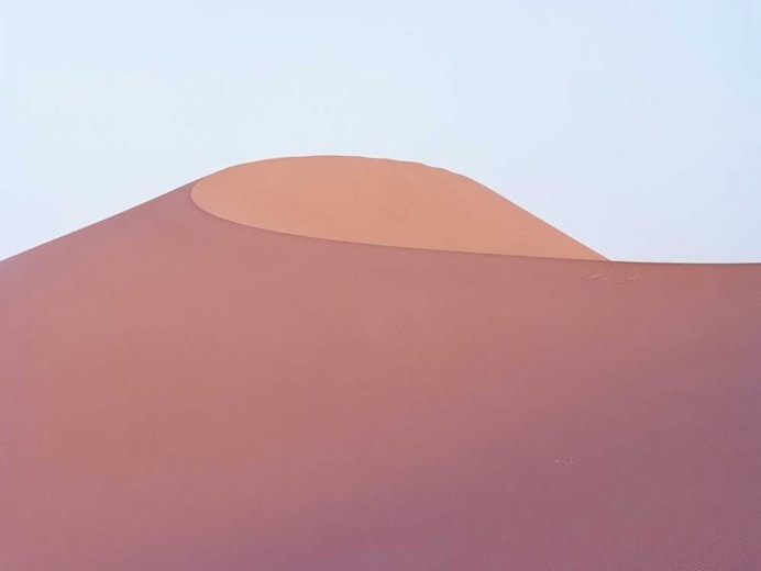 Minimalist and Surreal Landscape Photography by Luca Tombolini