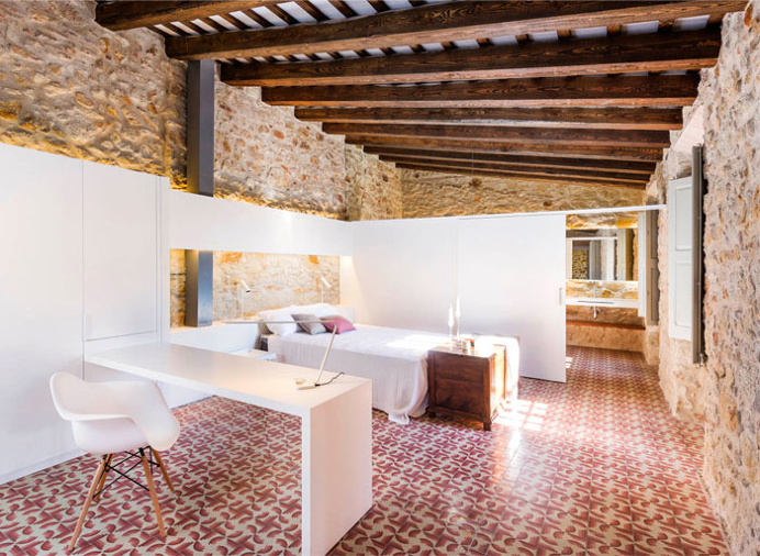 Beautiful House Refurbishment by Gloria Duran Studio - InteriorZine