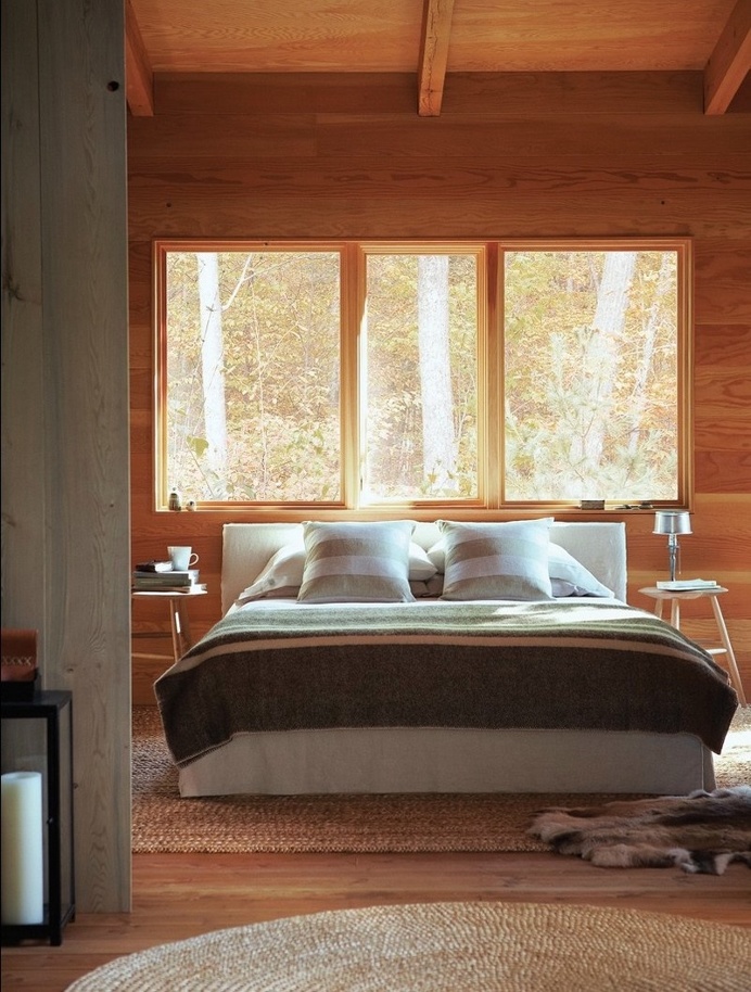 Off-the-Grid Cottage / Nature-Inspired Retreat in Haliburton Highlands