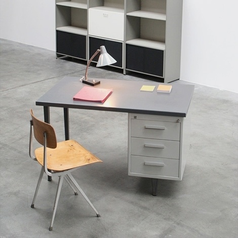 Andre Cordemeijer 7800 series industrial desk at iainclaridge.net #industrial #desk #design #1958