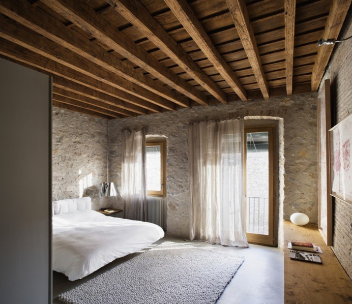 Airbnb in Girona
