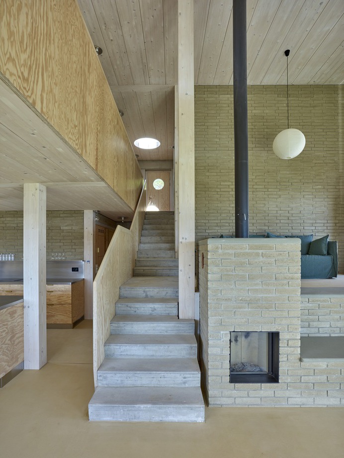 Two Houses on the Mont Vully / jomini & zimmermann architects