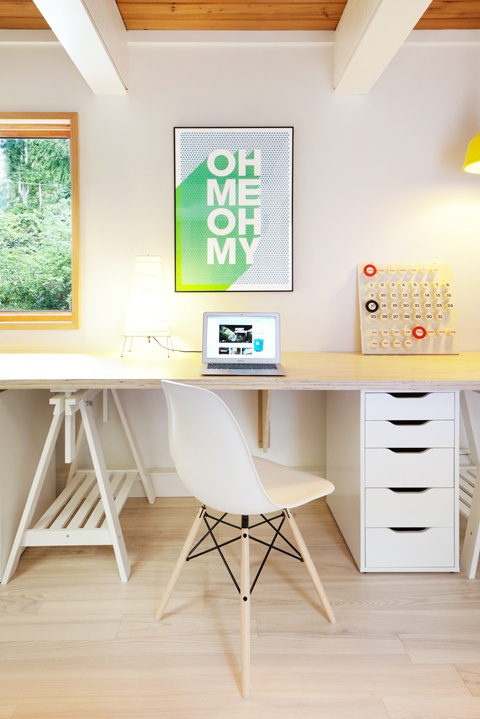 The Studio of "Coast Modern" Filmmaker Gavin Froome #interior #miller #beautiful #herman #eames