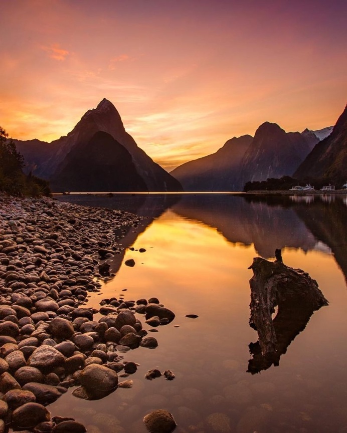 The Breathtaking Nature Landscapes of New Zealand by Rachel Stewart