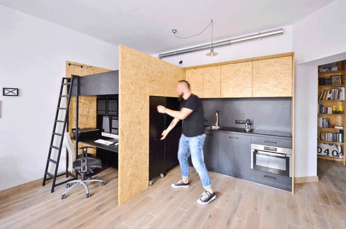 Multfunctional Space Brandburg / Design Studio and Apartment in 37sqm