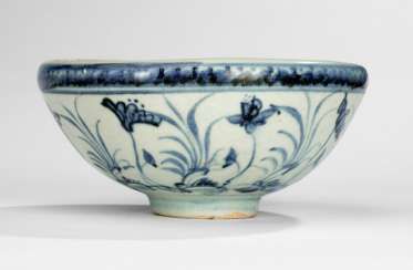 Under-glaze blue decorated bowl with inverted rim #Sets #Tea sets #Porcelain sets #Antique plates #Plates #Wall plates #Figures #Porcelain figurines #porcelain