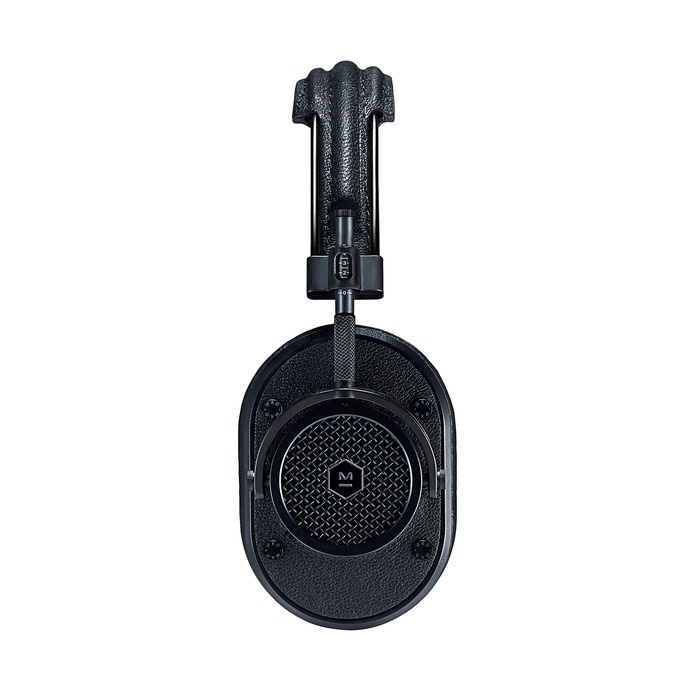 Master & Dynamic MH40 Headphone - Black side #utilitarian #design