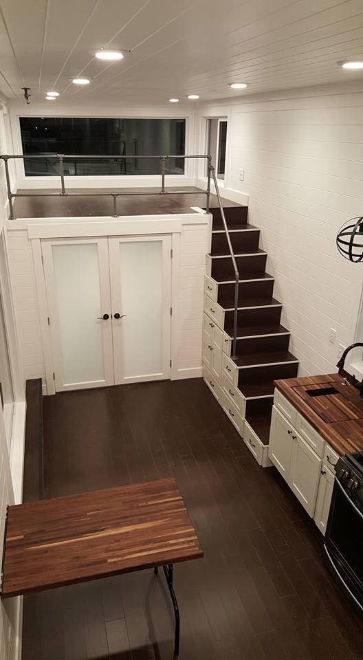 Family of Five's Ventana Tiny House: 32ft x 10ft Alpine Tiny Home with Three 'Bedroo ...