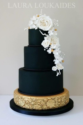 Beautiful Floral Wedding Cake which will look so pretty on Wedding Ceremony. Check out more Wedding cake ideas to select the perfect one for your big day.