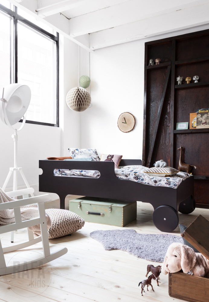 R toddler bed by Rafa Kids - modern, playful and functional toddler bed - www.homeworlddesign (9) #kids #bed #toddler