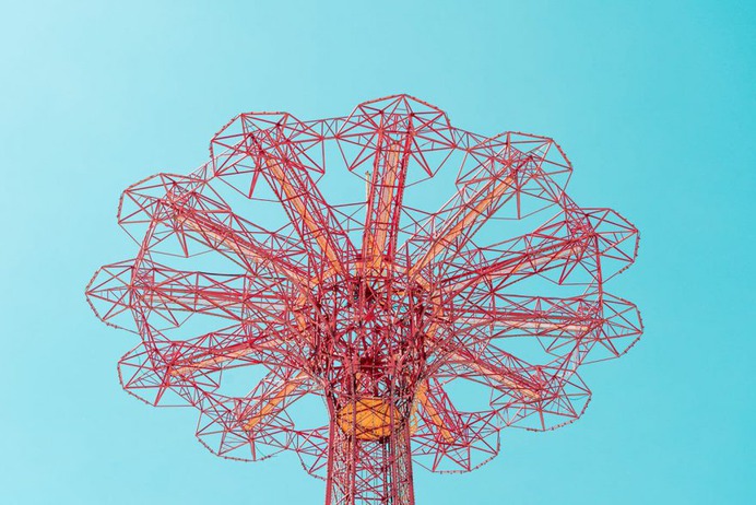 Minimalist and Colorful Urban Photography by Daehyuk Im