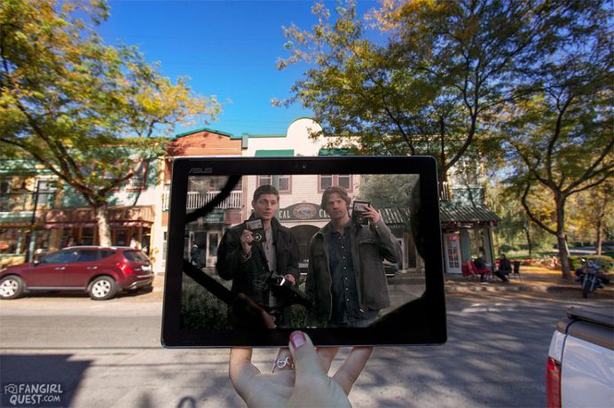 Instagram Duo Travels The World To Capture Sceneframing Photos From Famous Scenes