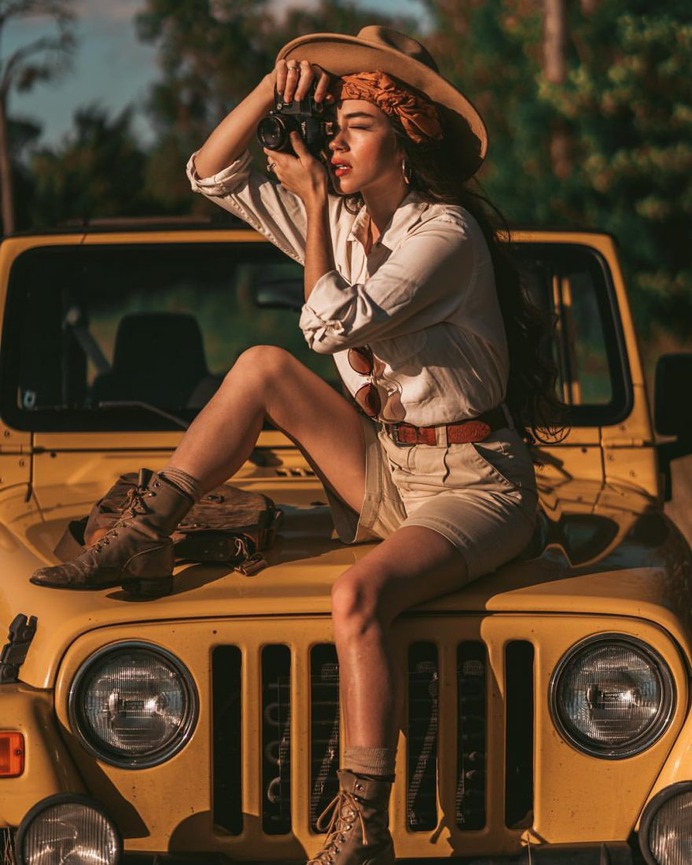 Colorful and Vibrant Lifestyle Portraits by Sandy Windham