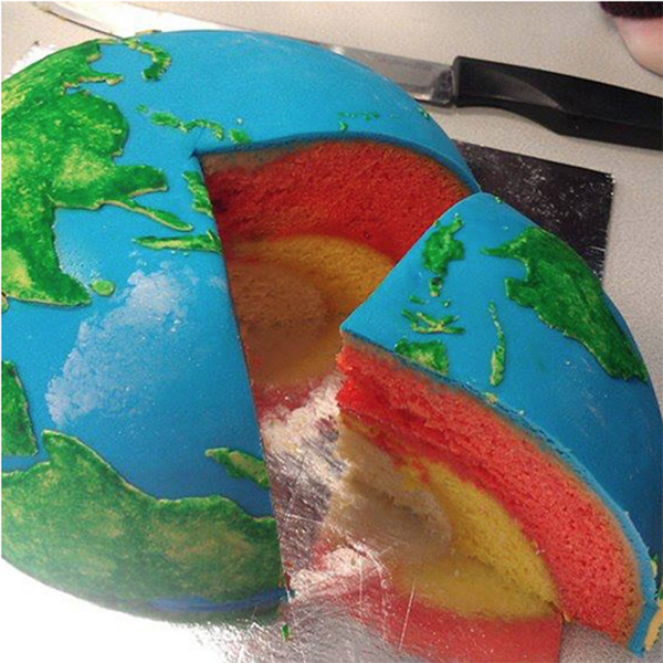 Planetary Structural Layer Cakes Designed by Cakecrumbs #cake #planet #art