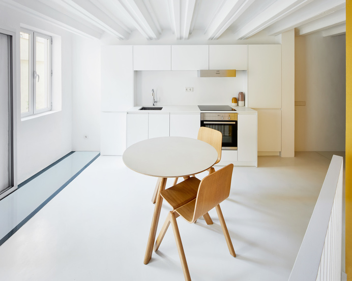 Duplex Tibbaut by Raúl Sánchez