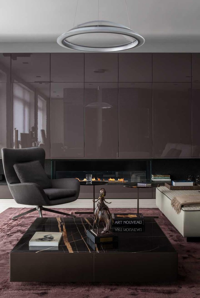 An Arbat Apartment in a Minimalist Aesthetic in the Center of Moscow