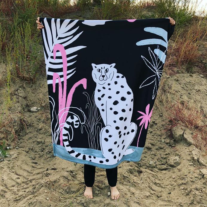 🌴🐆🌿 blanket @juniqeartshop #blanket #blankets #cheetah #illustration #intothewild #botanical #botanic #botanicalillustration #botanicart