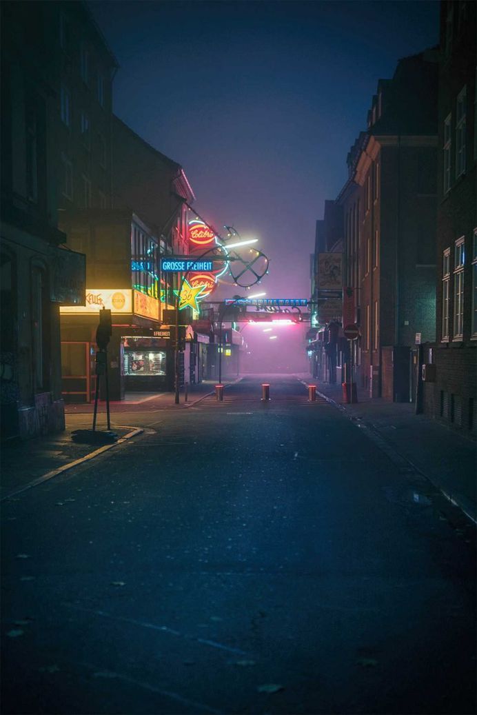 What The Fog? Moody and Mystery Street Photography by Mark Broyer