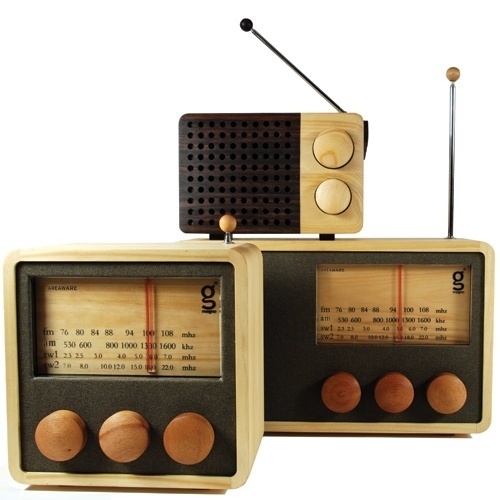 MAGNO Wood Radio - Medium Singgih Kartono #radio #design #retro #wood #product