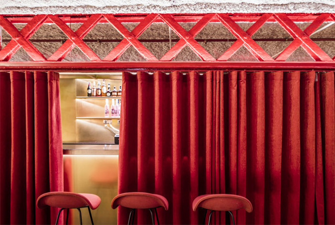 Barcelona Restaurant Features Eclectic Design - InteriorZine #restaurant #decor #interior
