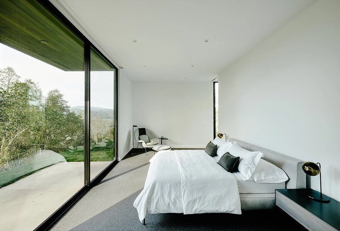 bedroom, California / Dowling Studios