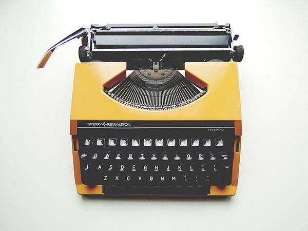 oranje remington typemachine #typemachine #remington #vintage