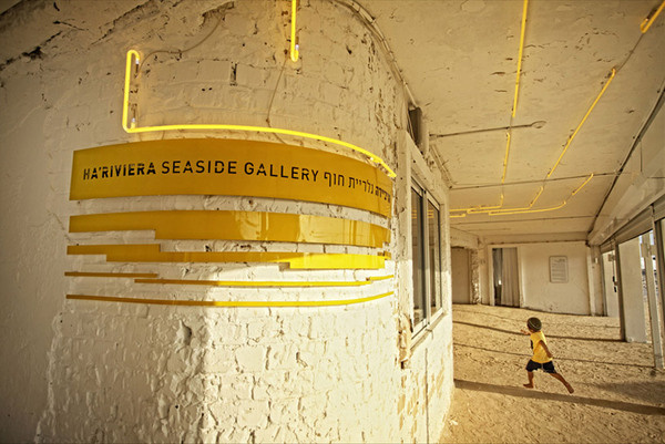 derman verbakel architecture: riviera seaside art gallery #neon