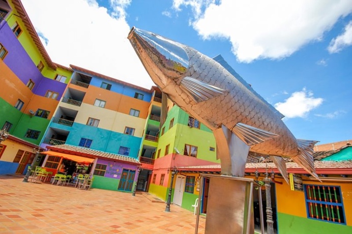 Colorful and Clean Natural Street Photography Of Guatapé, Colombia by Jessica Devnani