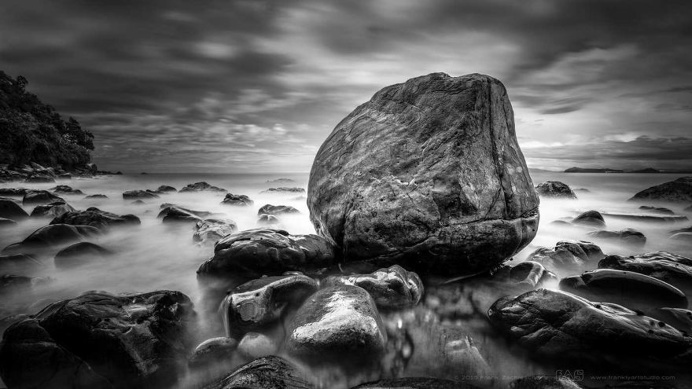 Tranquility at Sea: Minimalist Seascape Photography by Frank Zschieschang
