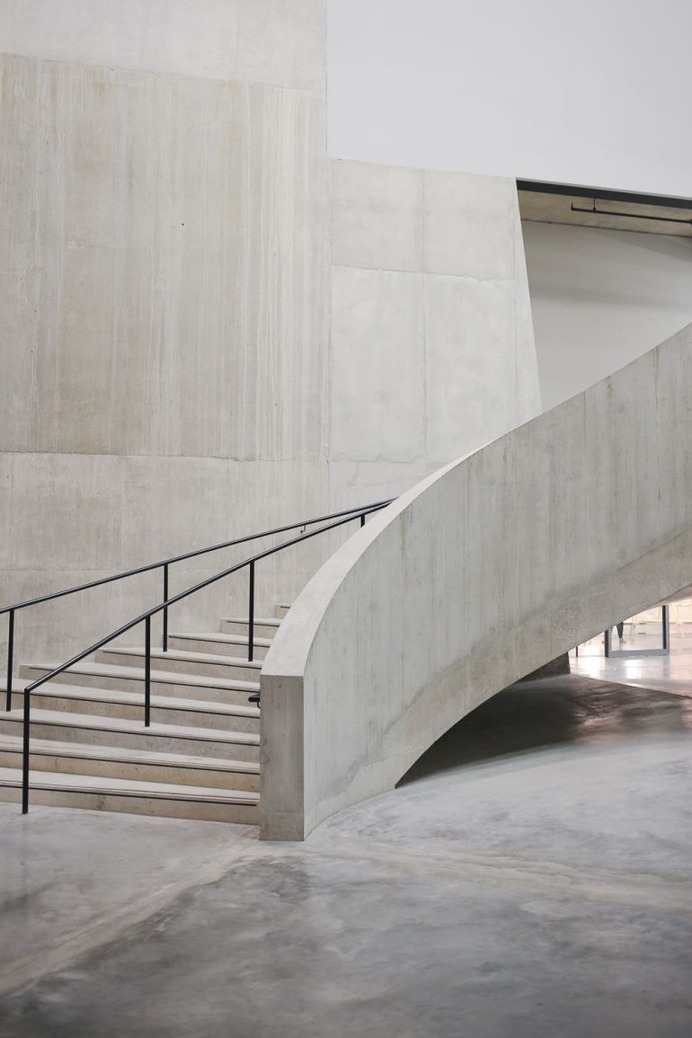 Concrete staircase in the new Switch House at Tate Modern
