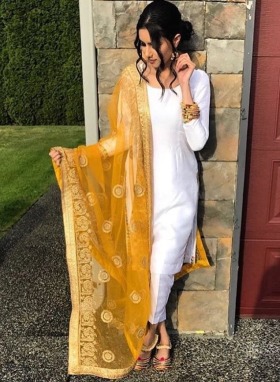 Punjabi Suit Photo