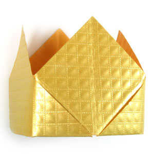 How to make a traditional origami crown (http://www.origami-make.org/howto-origami-crown.php)