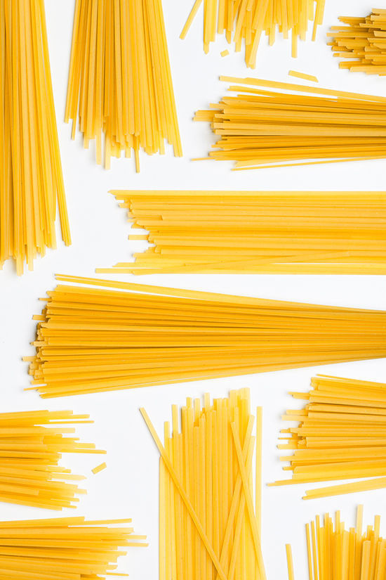 shrimp & asaparagus linguine | designlovefest, photos by leslie grow #white #pasta #yellow #food #gold
