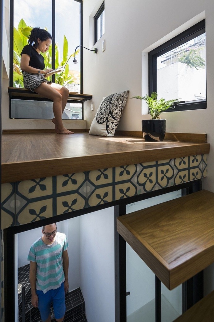 Narrow Vertical Home Maximizes Light and Space in Ho Chi Minh City, Vietnam 6