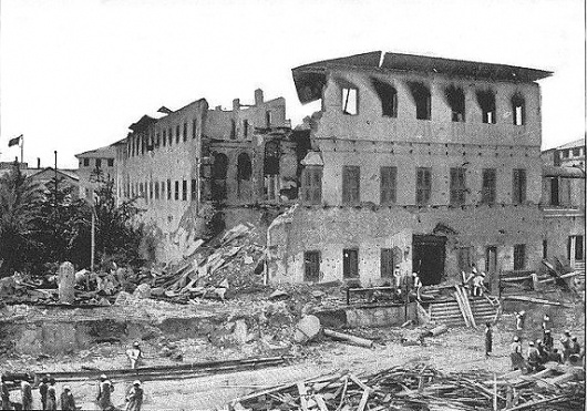 Yes Machine #bombinb #1890s #war #zanzibar #1896 #harem