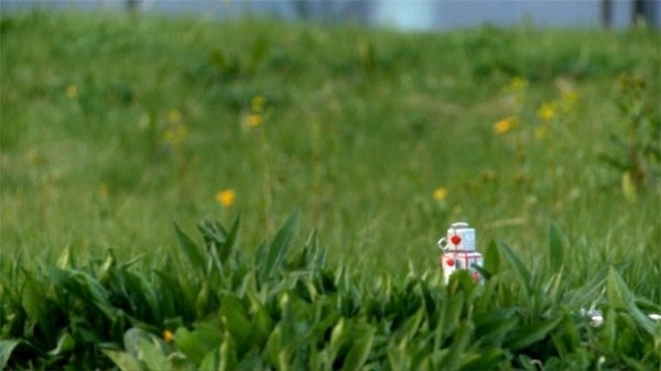 Reboot to Freedom #movie #frame #emotion #robot #grab #freedom #little #film