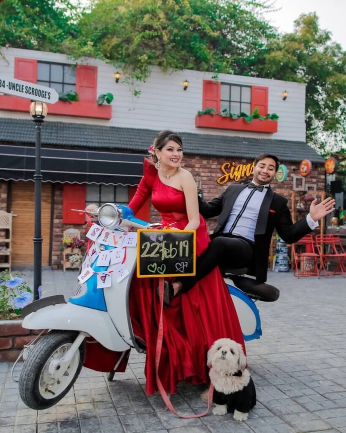 40 'Fun'-tastic Prewedding Photoshoot Prop Ideas