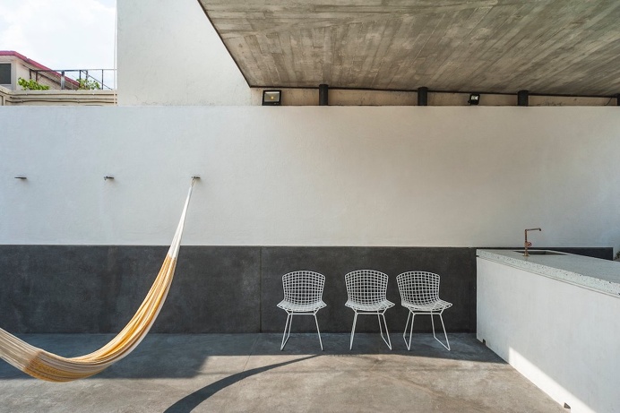 Recreation area on roof terrace. Terraza Milton by Estudio Atemporal. © LGM Studio. #terrace #roofterrace #recreationarea
