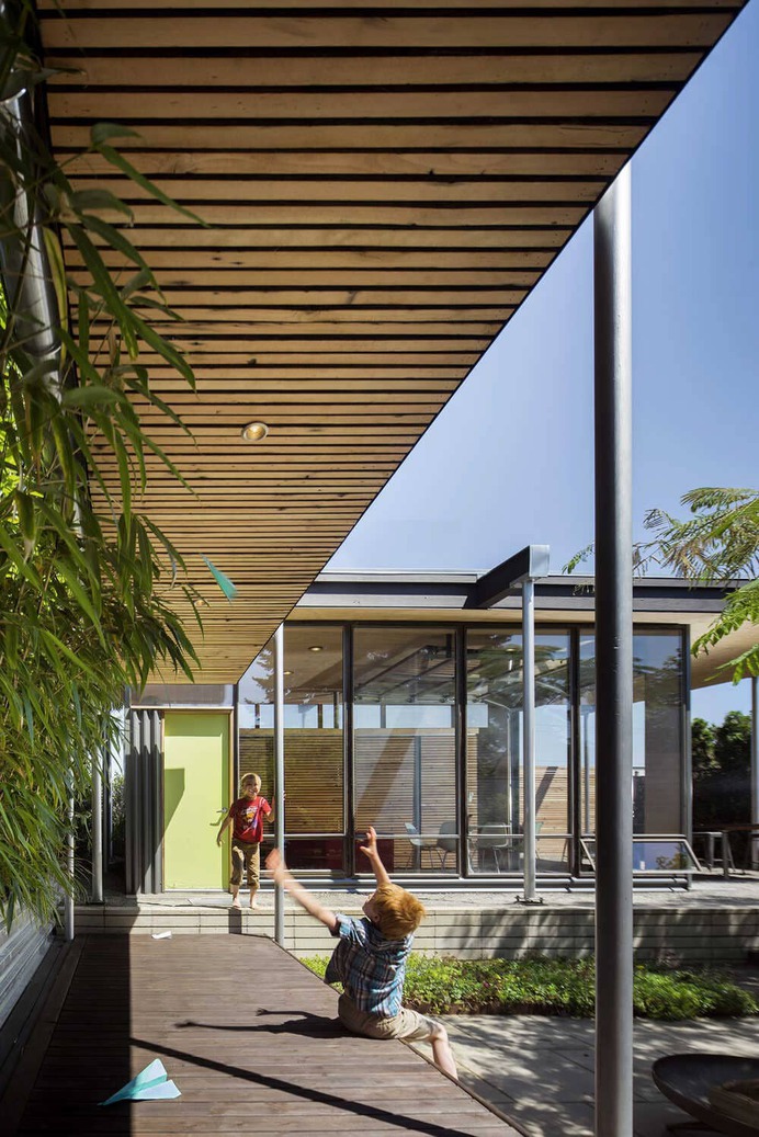 Grasshopper Courtyard Studio by Wittman Estes