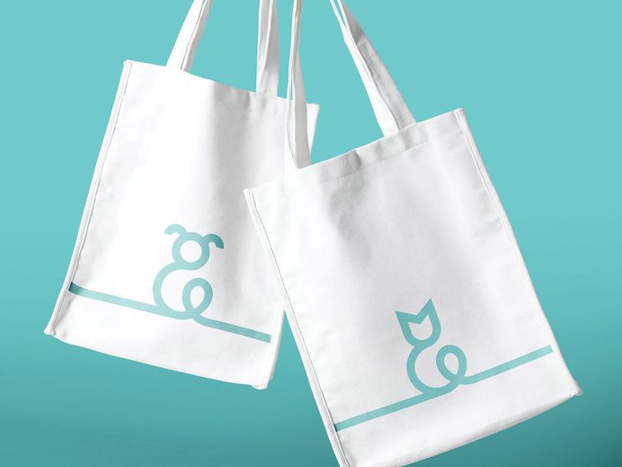 Agency lg2 created the brand identity of a business that specialises in pet adoption and sells products for cats and dogs. As a proud partner of SPA de Québec, this next-gen pet store offers a vision of adoption that is both tender and playful. For more of the most beautiful designs visit mindsparklemag.com