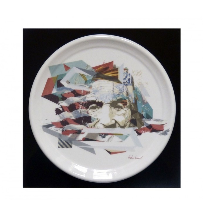 HERMÃ" by HELIO BRAY - artandtoys.com #plate #porcelain #art