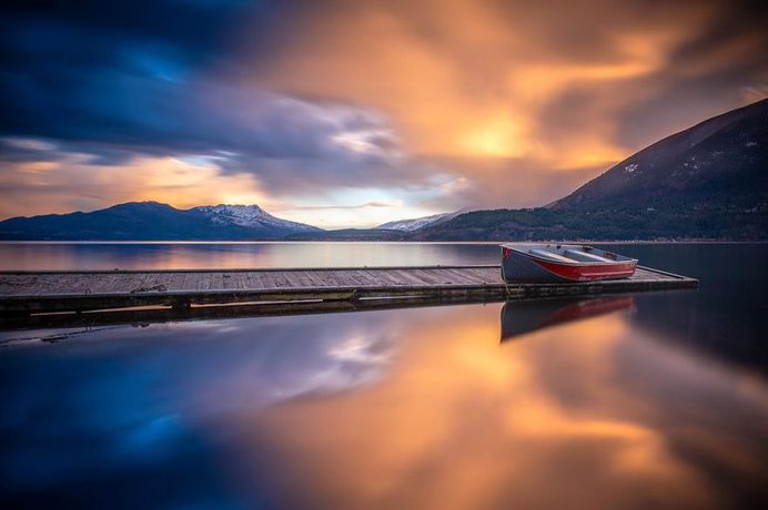 Magnificent Landscapes of Canada by Sarah Lyndsay