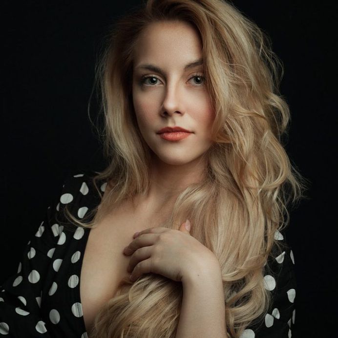 Beauty Female Portrait Photography by Michael Kloetzer
