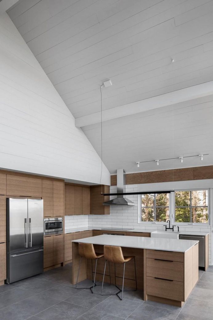 A 1960s Ski House Gets a Facelift and the Whole Family Smiles 7
