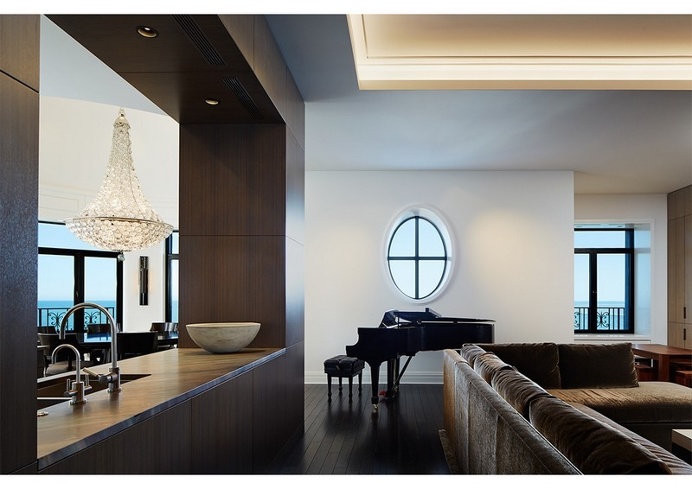 Goethe Street Residence by Booth Hansen
