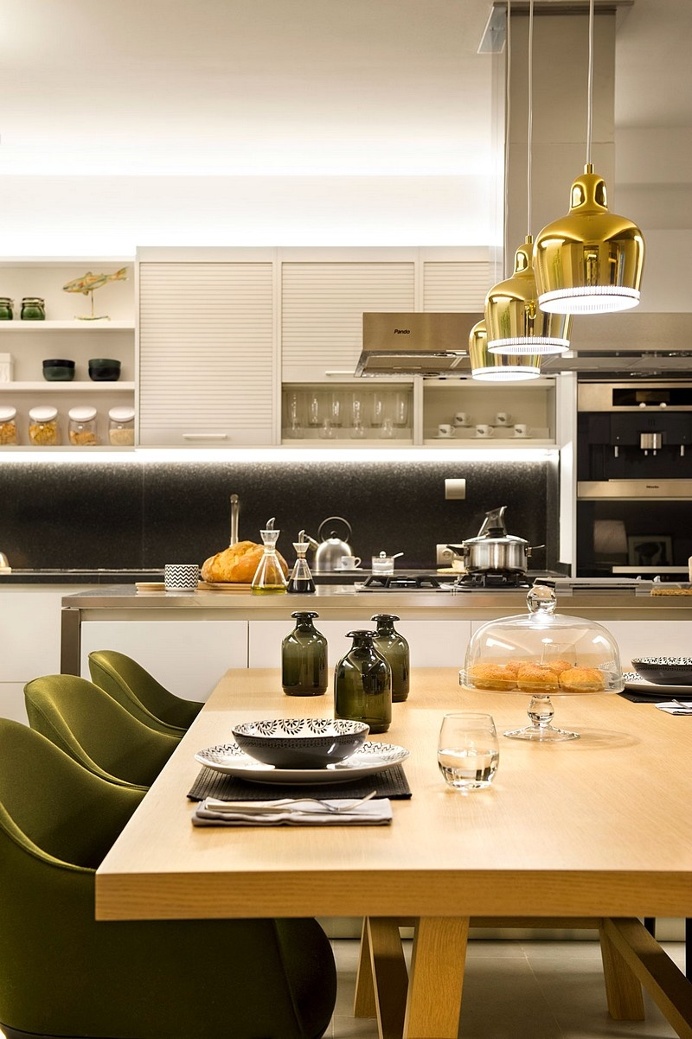 Suite For Ten – Flat in Barcelona's Eixample Neighbourhood / Egue y Seta