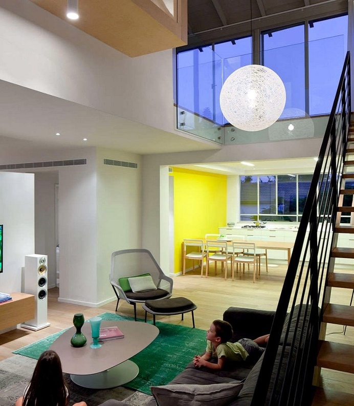 TLV Duplex by Blatman Cohen Architecture / Israel