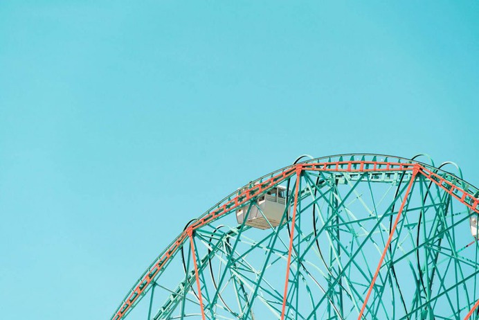 Minimalist and Colorful Urban Photography by Daehyuk Im