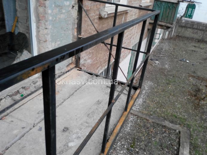 Усиление балкона Кривой Рог. Замена перила